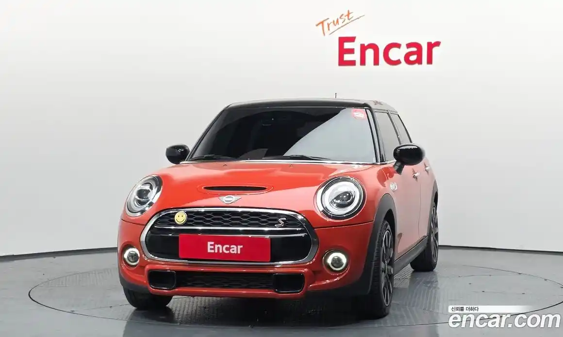 Mini Cooper 2020 2.0 гидро в Москве № 2059329, фото 3