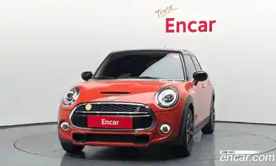 Mini Cooper 2020 2.0 гидро в Москве № 2059329, миниатюра 3