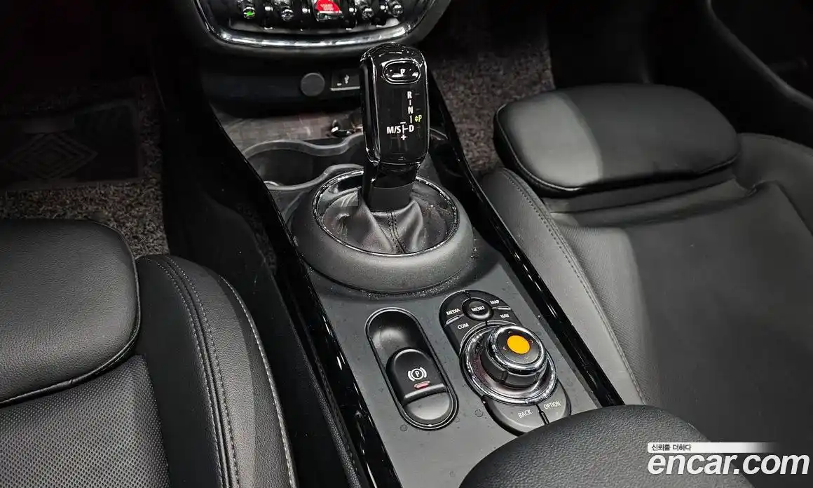Mini Clubman 2020 2.0 гидро в Москве № 2059345, фото 9