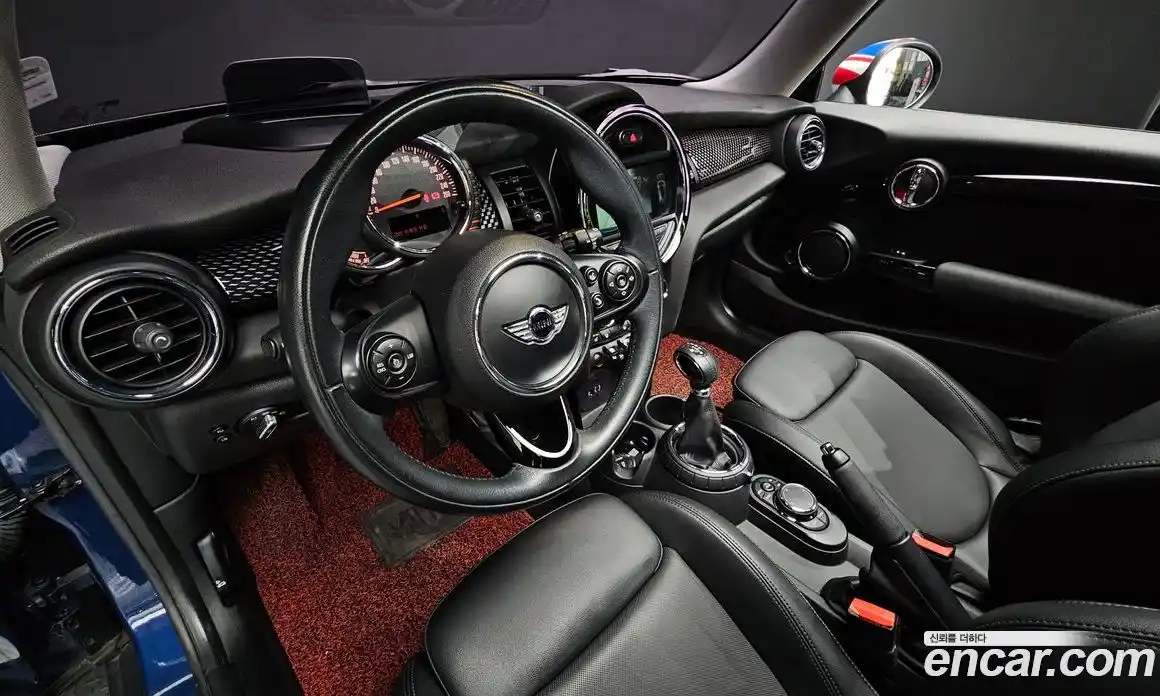 Mini Cooper 2016 2.0 гидро в Москве № 2059374, фото 7