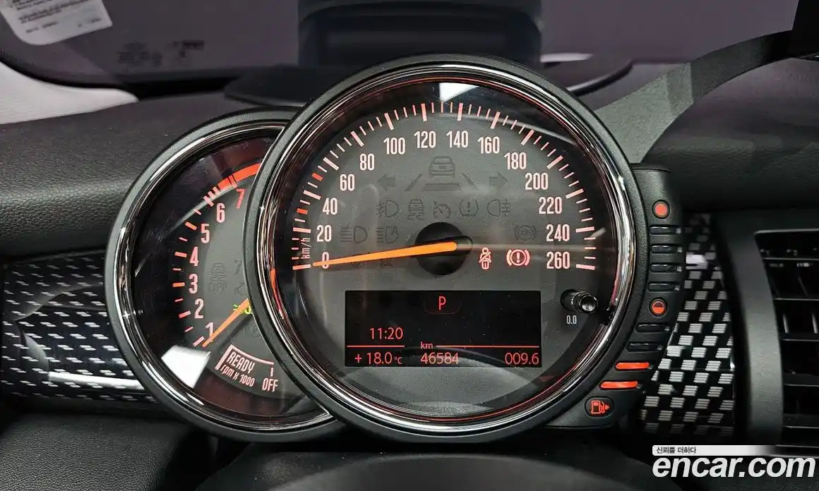 Mini Cooper 2016 2.0 гидро в Москве № 2059374, фото 8