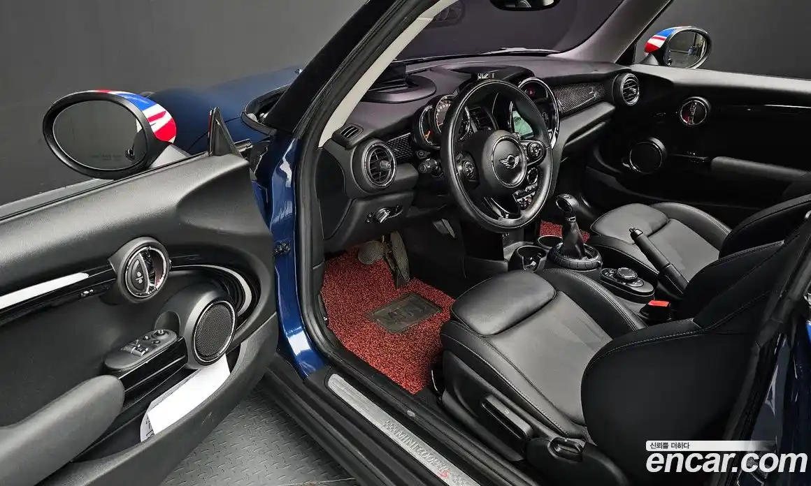Mini Cooper 2016 2.0 гидро в Москве № 2059374, фото 10
