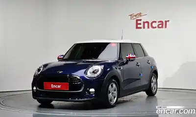 Mini Cooper, 2015