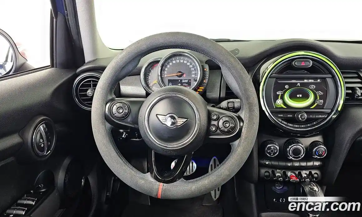 Mini Cooper 2015 1.5 гидро в Москве № 2059498, фото 13