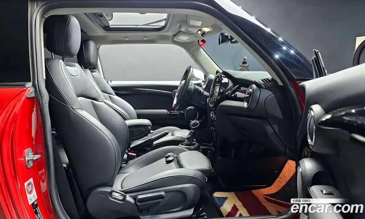 Mini Cooper 2017 1.5 гидро в Москве № 2059499, фото 16
