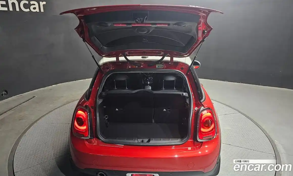 Mini Cooper 2017 1.5 гидро в Москве № 2059499, фото 26