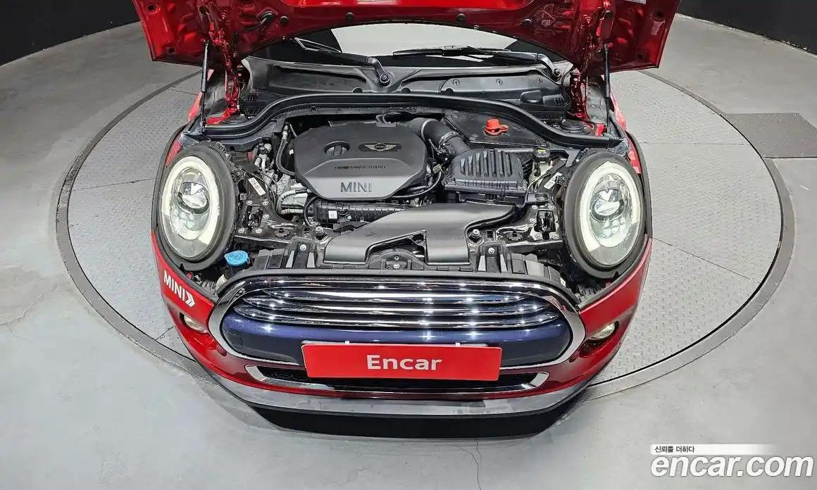 Mini Cooper 2017 1.5 гидро в Москве № 2059499, фото 6