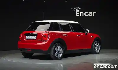 Mini Cooper 2018 1.5 гидро в Москве № 2059527, миниатюра 2
