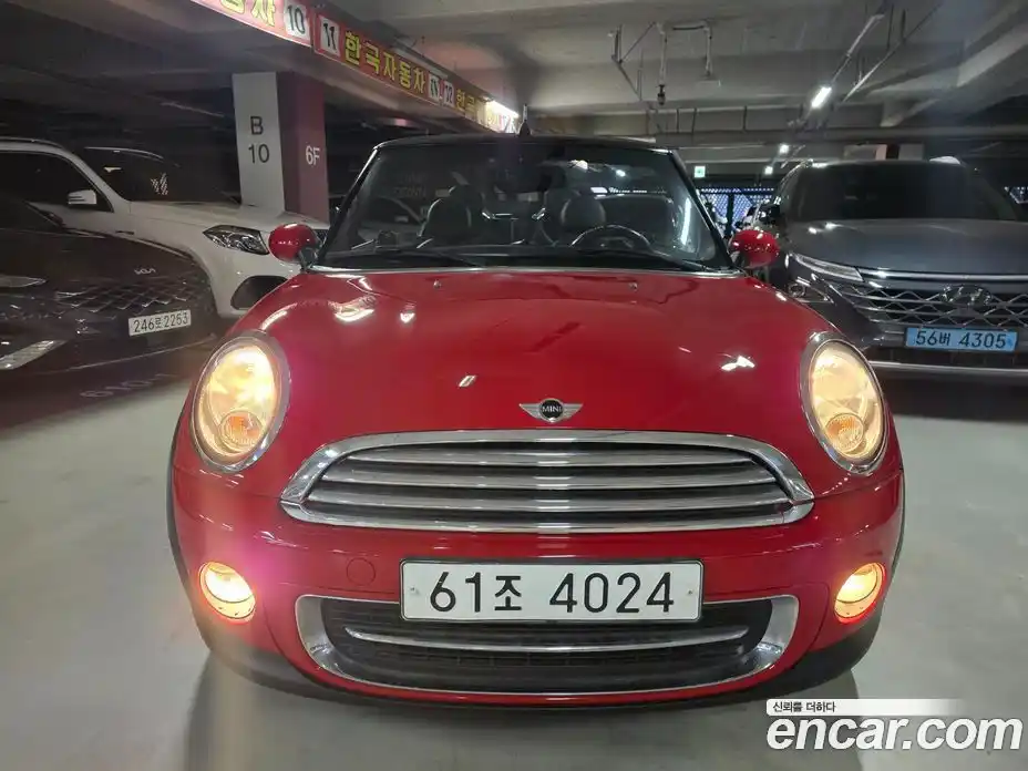 Mini Cooper Convertible 2014 1.6 гидро в Москве № 2059739, фото 13