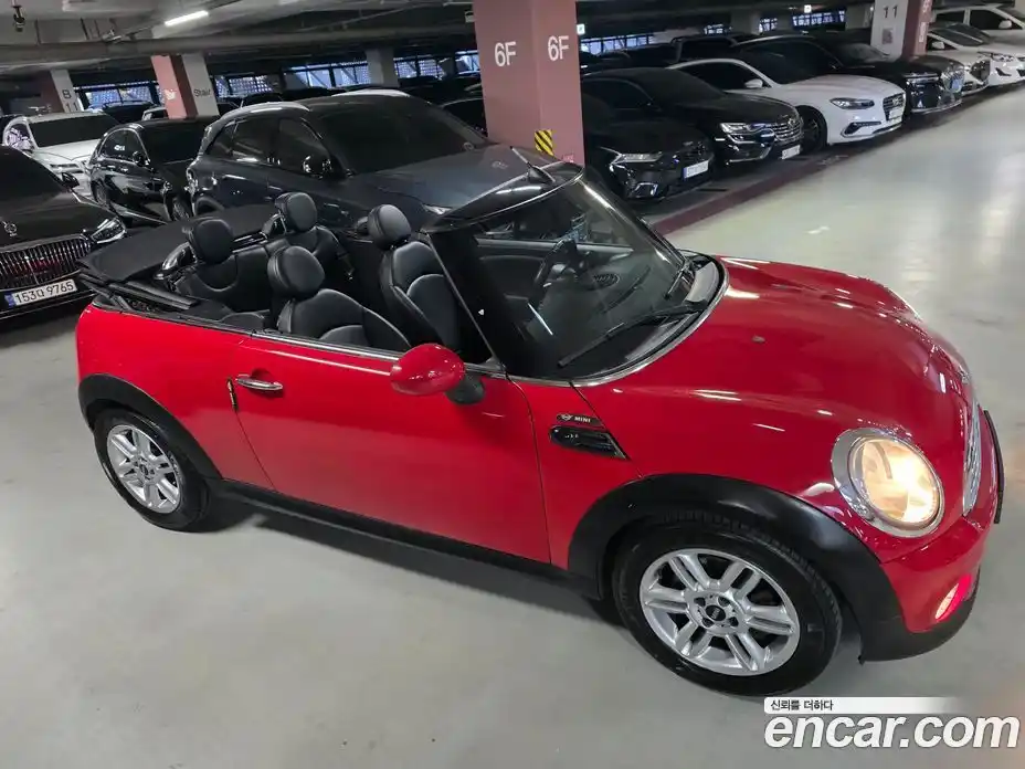 Mini Cooper Convertible 2014 1.6 гидро в Москве № 2059739, фото 14
