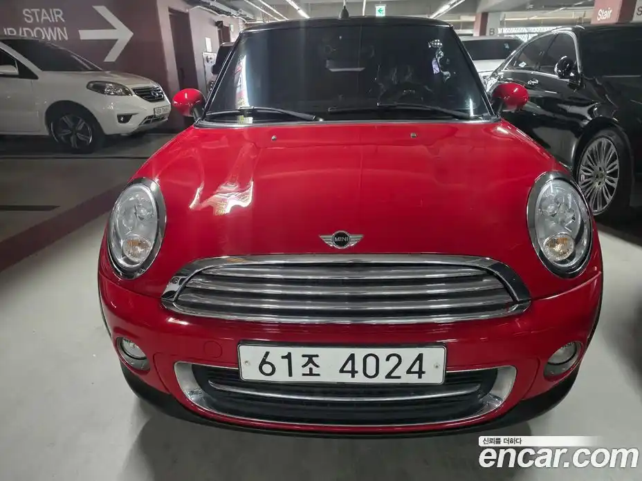 Mini Cooper Convertible 2014 1.6 гидро в Москве № 2059739, фото 17
