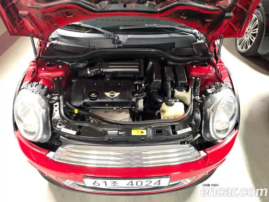 Mini Cooper Convertible 2014 1.6 гидро в Москве № 2059739, фото 6