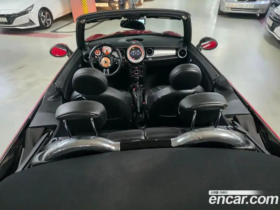 Mini Cooper Convertible 2014 1.6 гидро в Москве № 2059739, фото 10