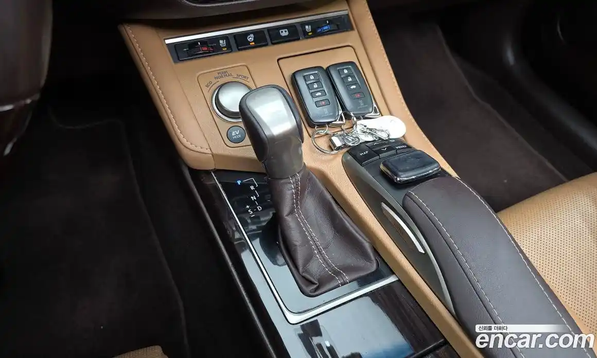 Lexus ES 2018 2.5 гидро в Москве № 2060135, фото 9