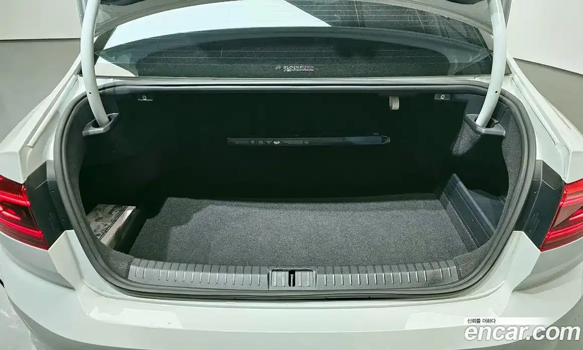 Volkswagen Passat 2022 2.0 гидро в Москве № 2060423, фото 28