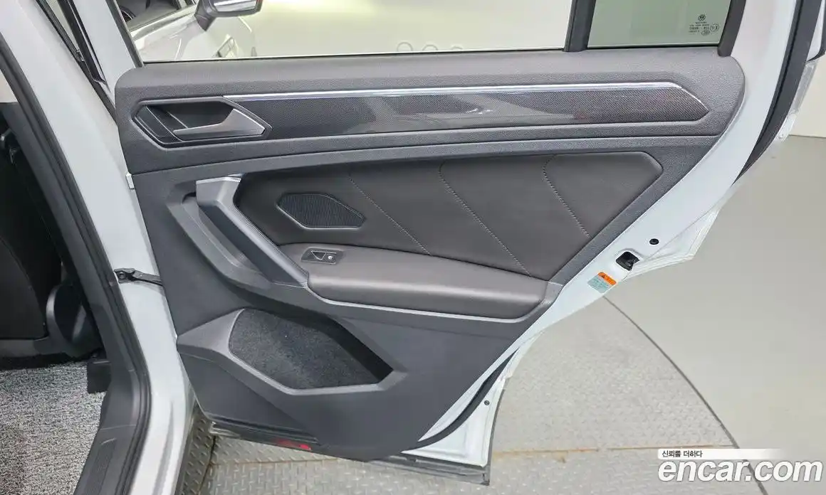 Volkswagen Tiguan 2021 2.0 гидро в Москве № 2060447, фото 15