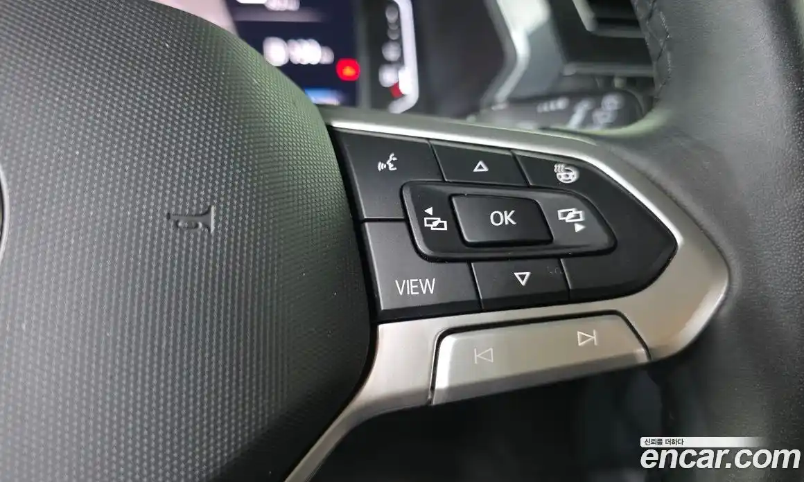 Volkswagen Tiguan 2021 2.0 гидро в Москве № 2060447, фото 16