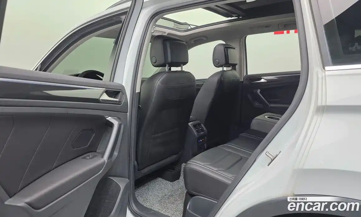 Volkswagen Tiguan 2021 2.0 гидро в Москве № 2060447, фото 23