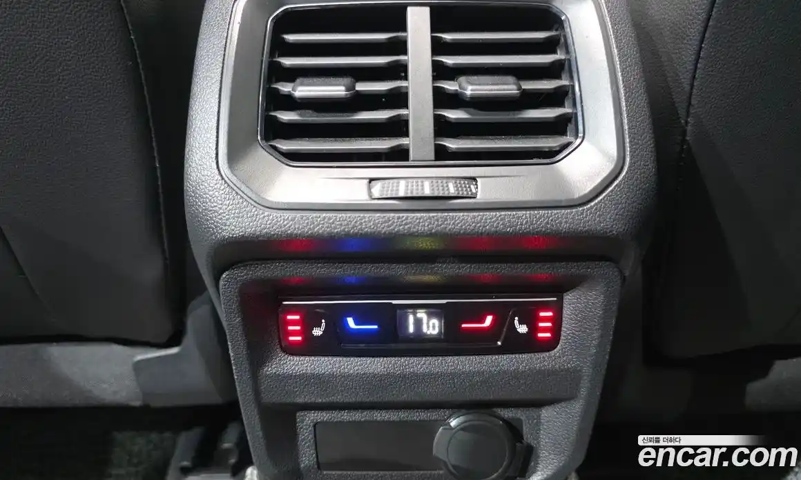 Volkswagen Tiguan 2021 2.0 гидро в Москве № 2060447, фото 24