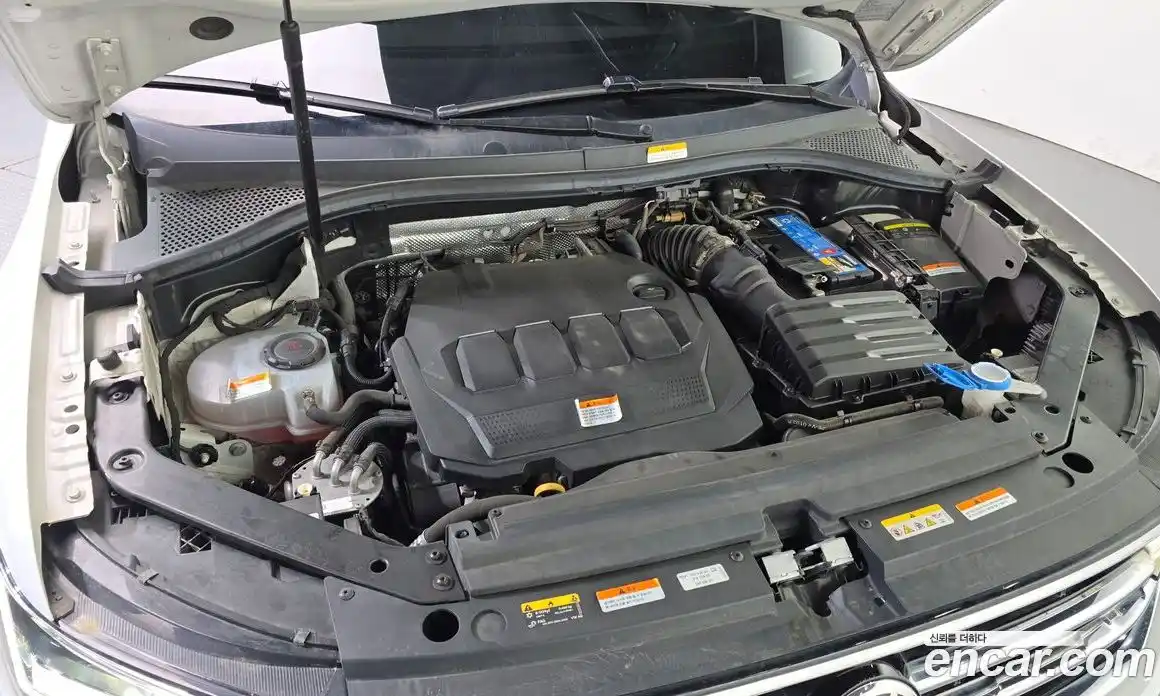 Volkswagen Tiguan 2021 2.0 гидро в Москве № 2060447, фото 29