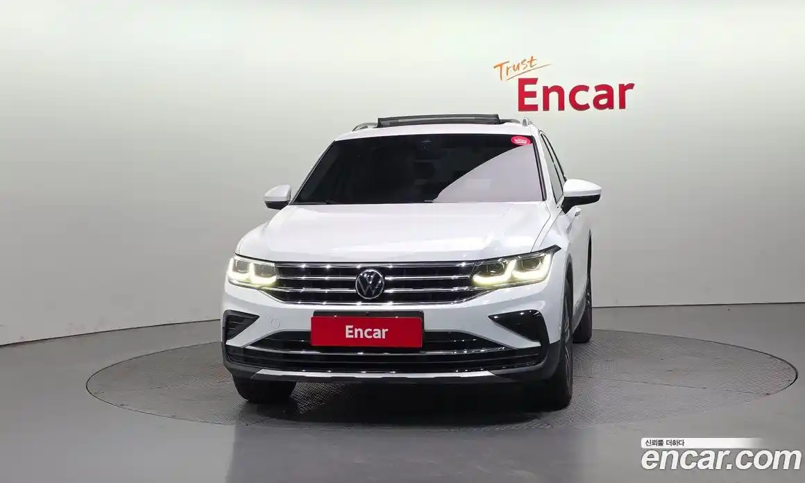 Volkswagen Tiguan 2021 2.0 гидро в Москве № 2060447, фото 3