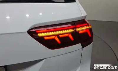 Volkswagen Tiguan 2021 2.0 гидро в Москве № 2060447, миниатюра 9