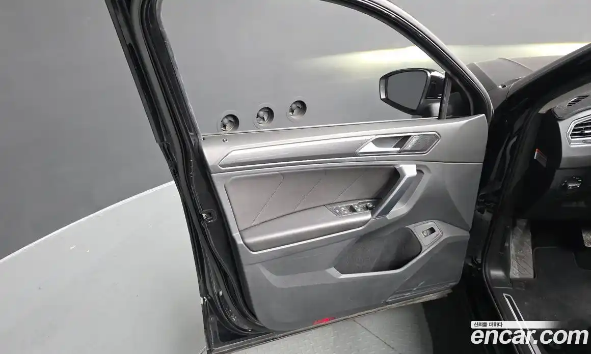 Volkswagen Tiguan 2020 2.0 гидро в Москве № 2060712, фото 14