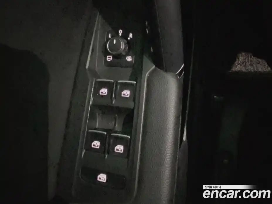 Volkswagen Tiguan 2018 2.0 гидро в Москве № 2061110, фото 15
