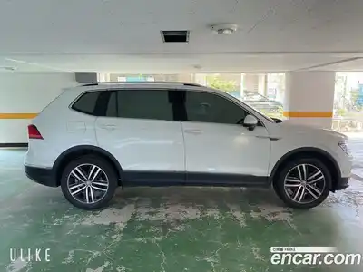 Volkswagen Tiguan 2018 2.0 гидро в Москве № 2061110, миниатюра 4