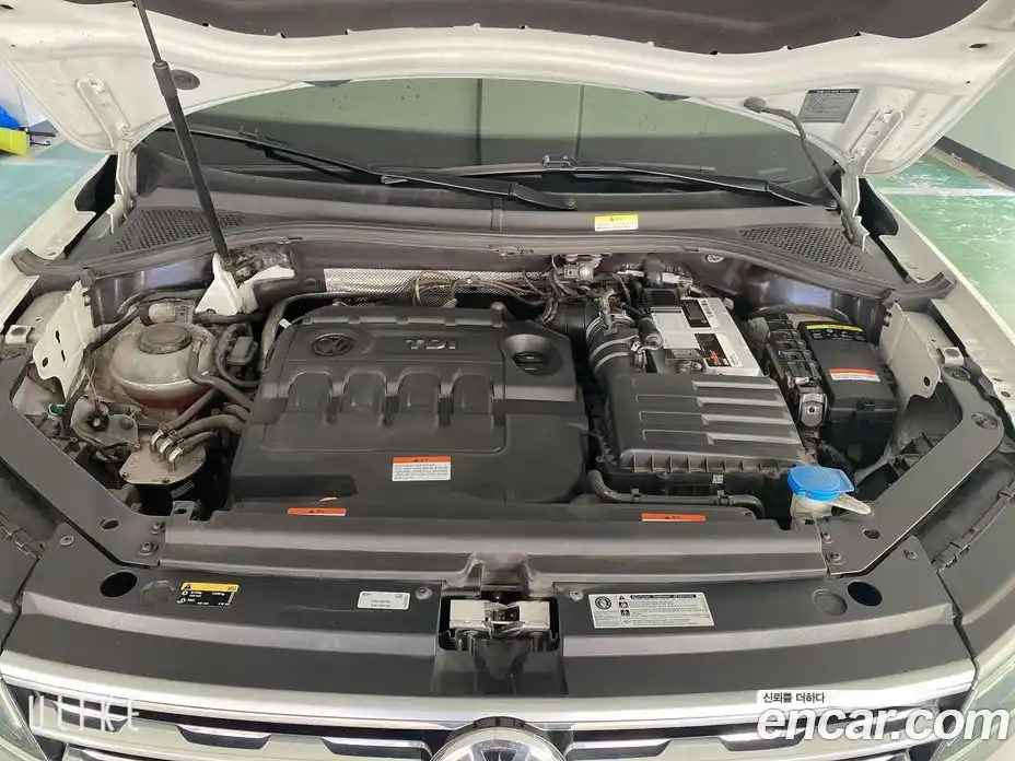 Volkswagen Tiguan 2018 2.0 гидро в Москве № 2061110, фото 5
