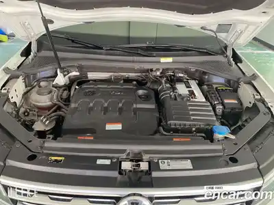 Volkswagen Tiguan 2018 2.0 гидро в Москве № 2061110, миниатюра 5