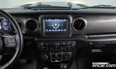 Jeep Wrangler 2018 2.0 гидро в Москве № 2061605, миниатюра 12