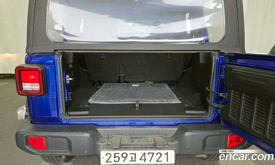 Jeep Wrangler 2018 2.0 гидро в Москве № 2061605, фото 20