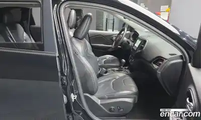 Jeep Cherokee 2019 2.4 гидро в Москве № 2061681, миниатюра 12