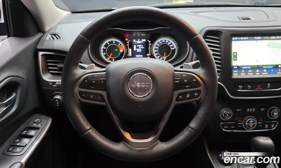 Jeep Cherokee 2019 2.4 гидро в Москве № 2061681, фото 13