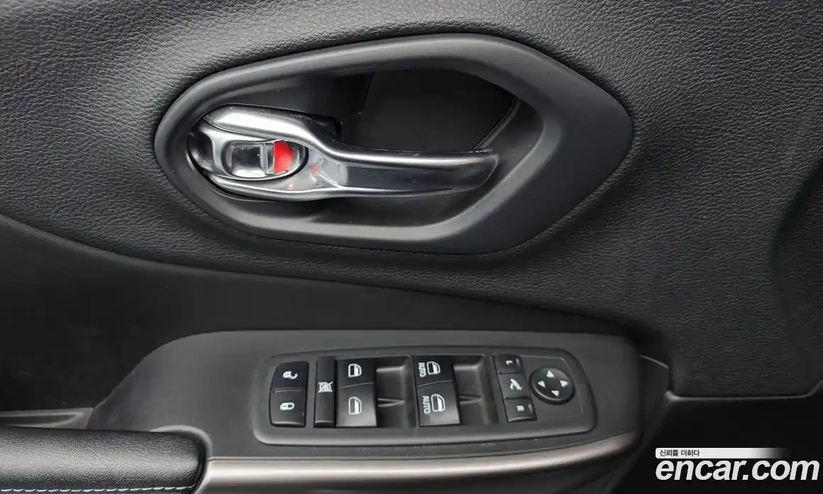 Jeep Cherokee 2019 2.4 гидро в Москве № 2061681, фото 14