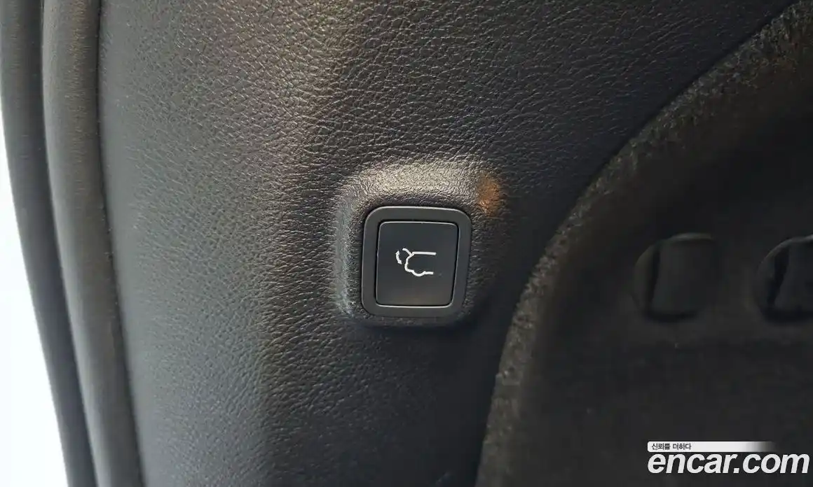 Jeep Cherokee 2019 2.4 гидро в Москве № 2061681, фото 20