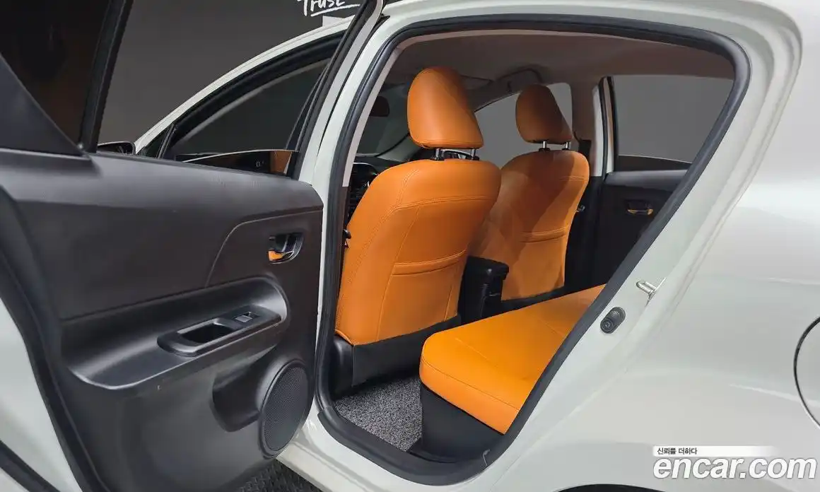 Toyota Prius 2019 1.5 гидро в Москве № 2062020, фото 23