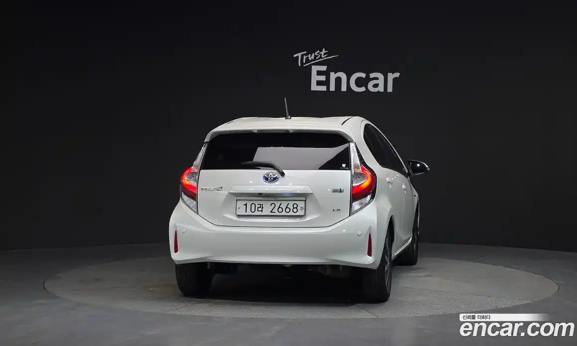 Toyota Prius 2019 1.5 гидро в Москве № 2062020, фото 4