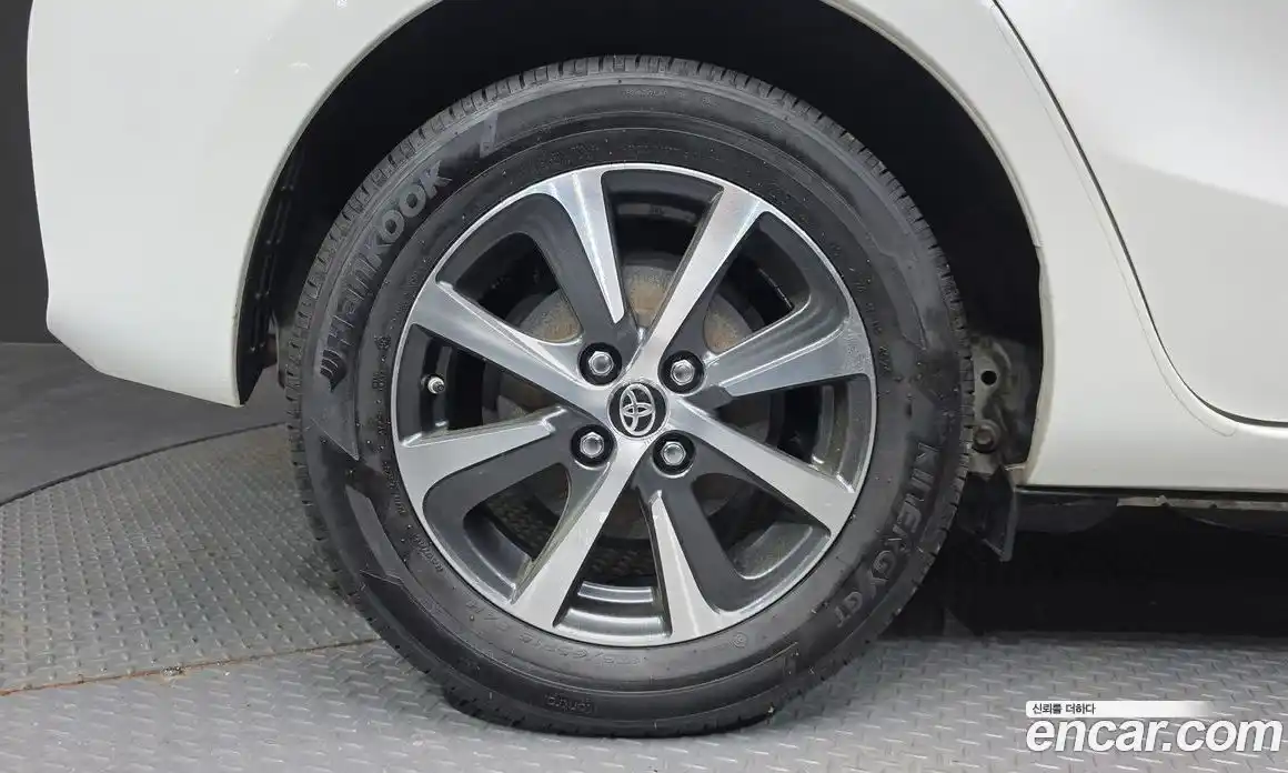 Toyota Prius 2019 1.5 гидро в Москве № 2062020, фото 5