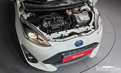 Toyota Prius 2019 1.5 гидро в Москве № 2062020, миниатюра 6