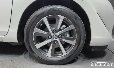 Toyota Prius 2019 1.5 гидро в Москве № 2062020, миниатюра 7