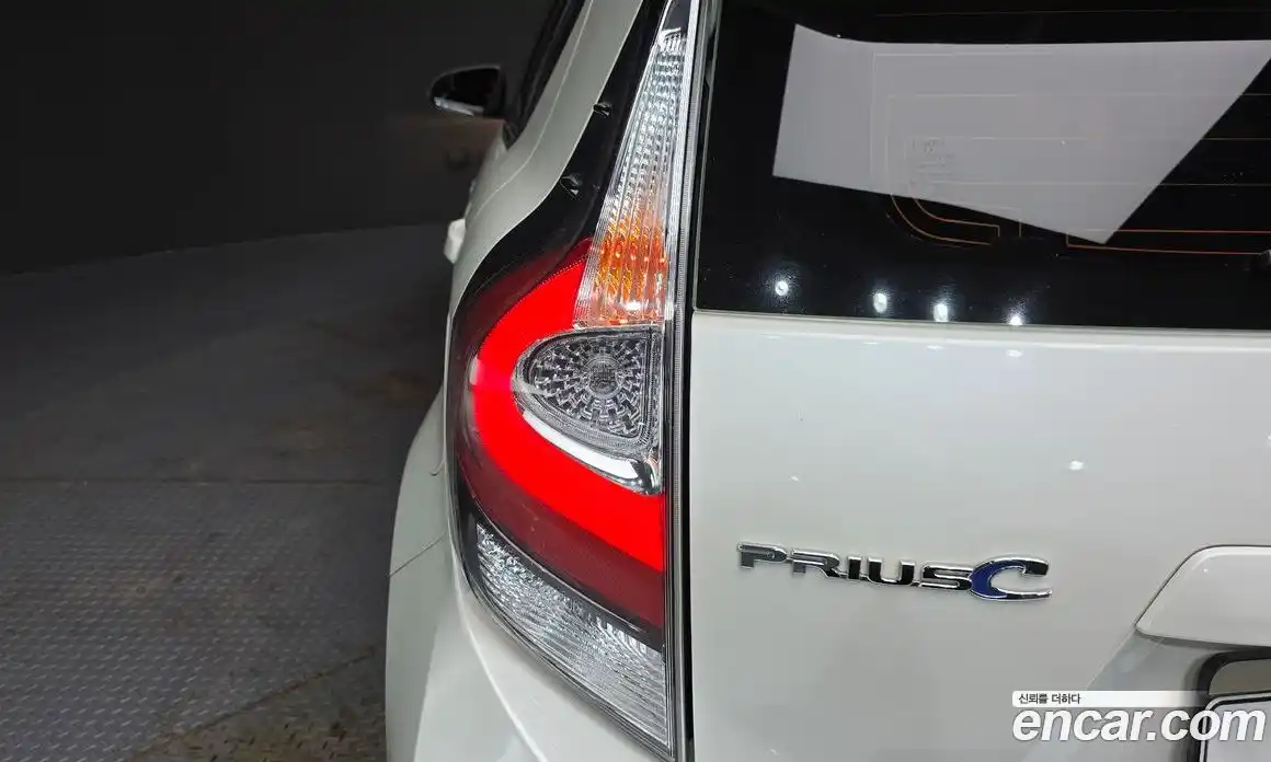 Toyota Prius 2019 1.5 гидро в Москве № 2062020, фото 9