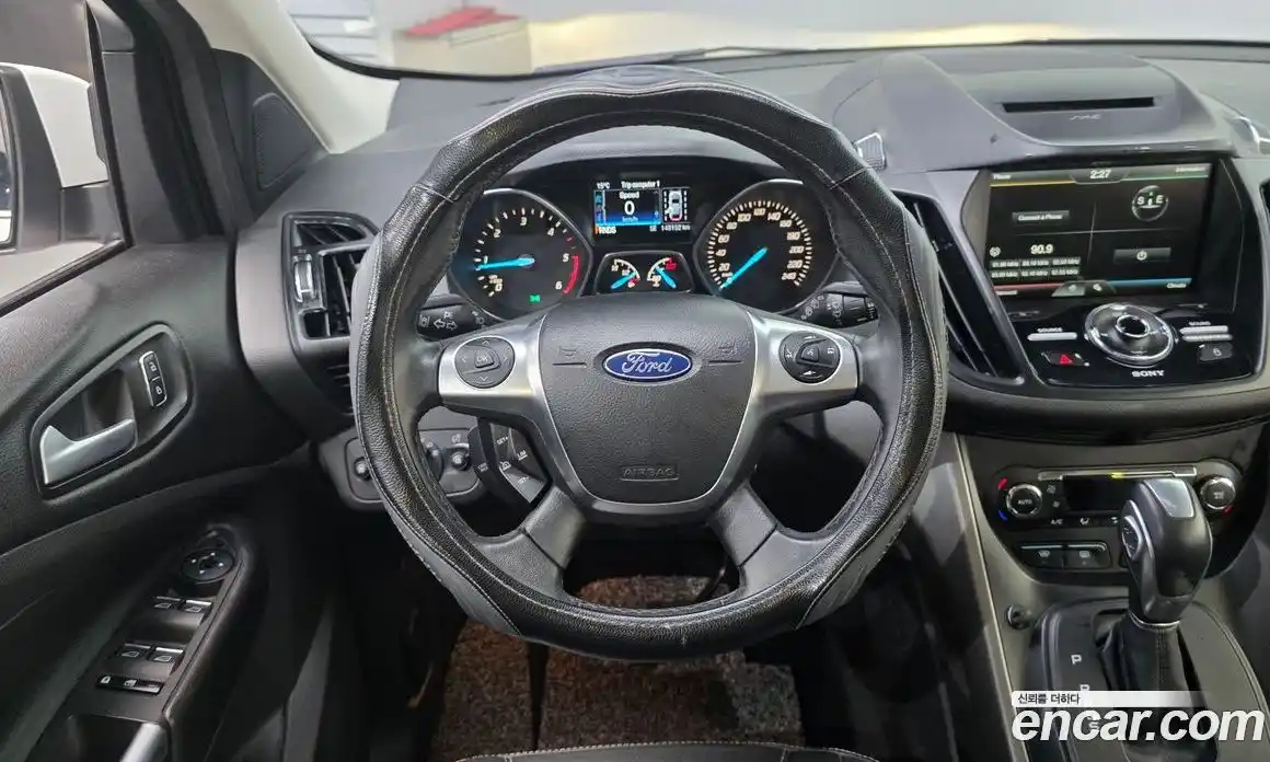 Ford Kuga 2016 2.0 гидро в Москве № 2063606, фото 13