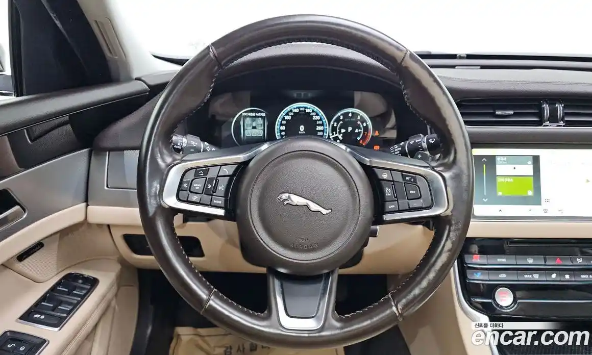 Jaguar XF 2018 2.0 гидро в Москве № 2064683, фото 14