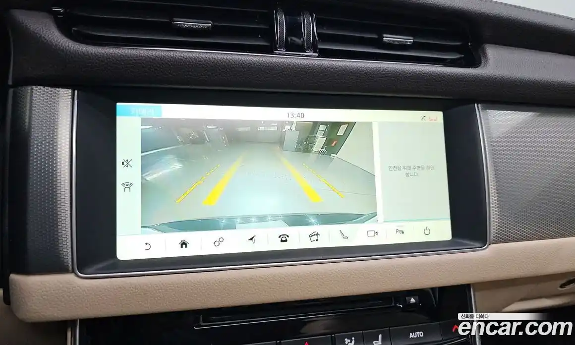 Jaguar XF 2018 2.0 гидро в Москве № 2064683, фото 16