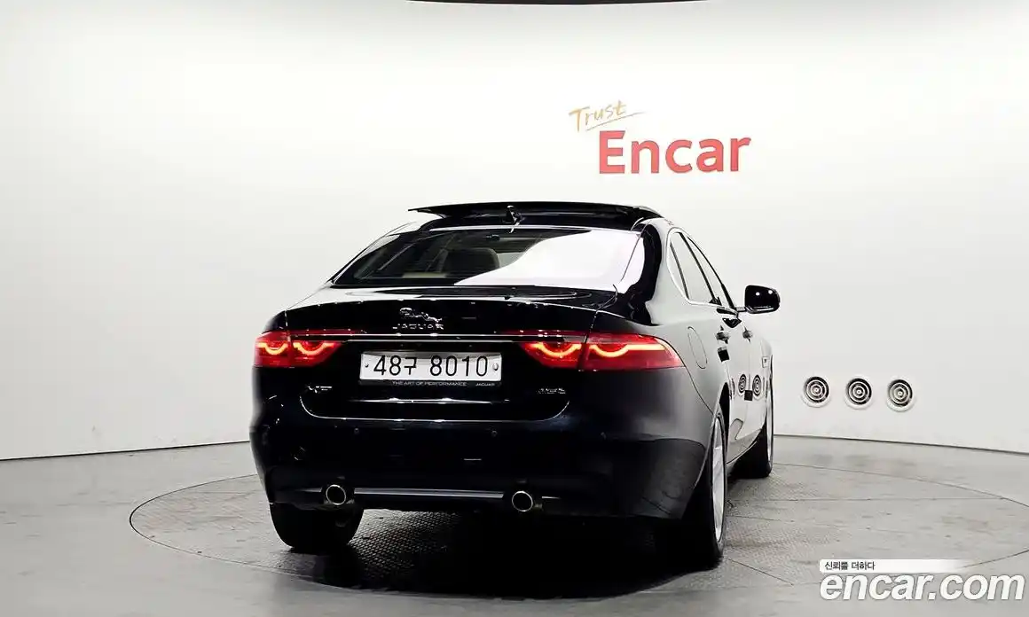 Jaguar XF 2018 2.0 гидро в Москве № 2064683, фото 4
