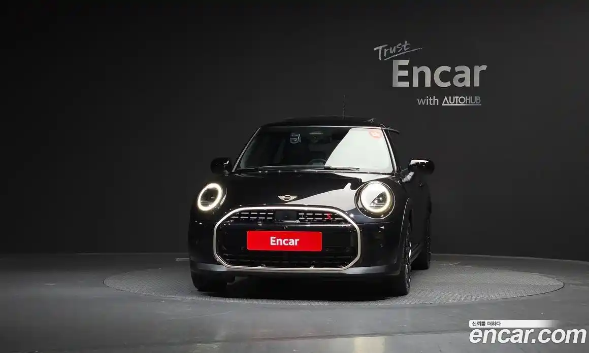 Mini Cooper 2024 2.0 гидро в Москве № 213957, фото 3
