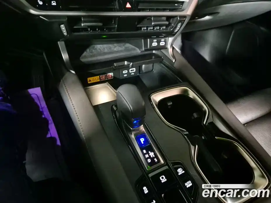Lexus RX 2024 2.5 вариатор в Москве № 214803, фото 9