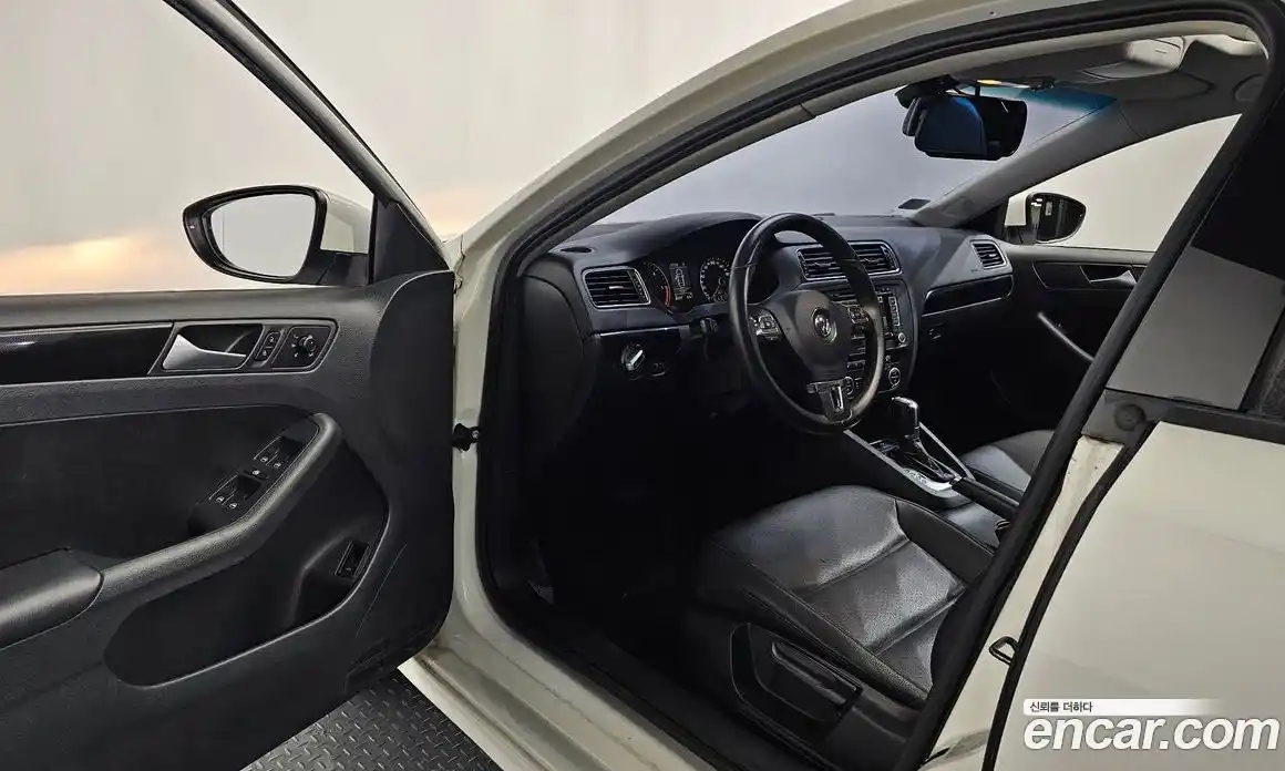 Volkswagen Jetta 2013 2.0 гидро в Москве № 215214, фото 10
